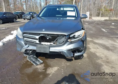 2016 Mercedes-Benz Glc 300 4Matic z USA, uszkodzony, nr VIN WDC0G4KB2GF016137